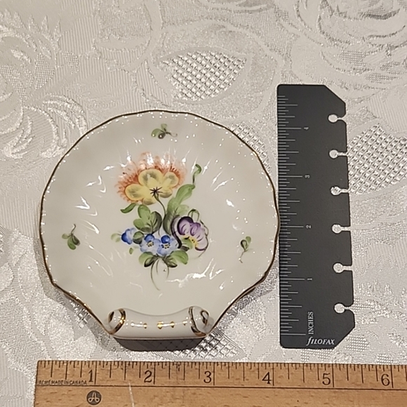 Herend Hungarian antique rare porcelain shell shape trinket dish. - Picture 8 of 8